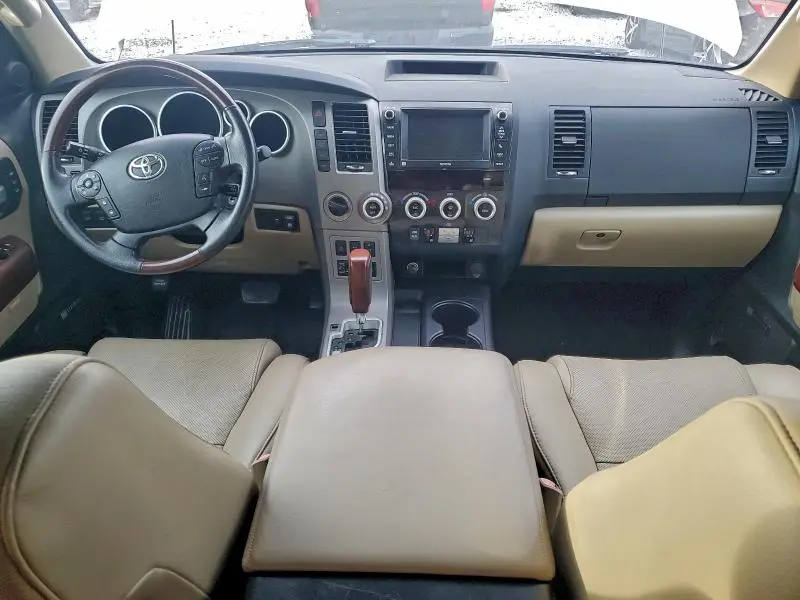 2013 TOYOTA SEQUOIA PLATINUM  