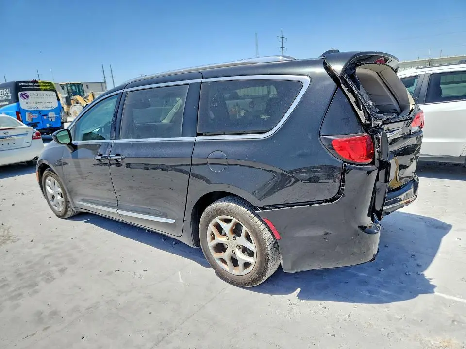 2017 CHRYSLER PACIFICA TOURING L PLUS  