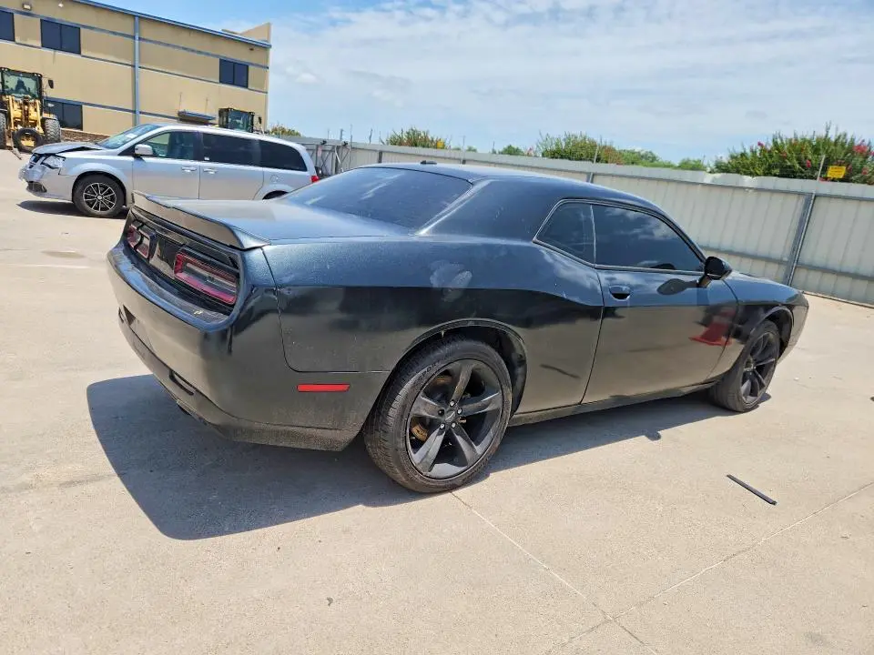 2016 DODGE CHALLENGER SXT  