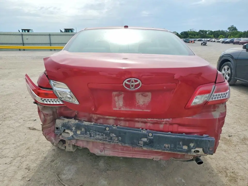 2010 TOYOTA CAMRY LE  