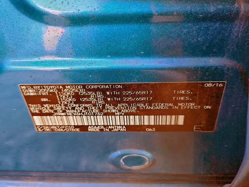 2017 TOYOTA RAV4 XLE  