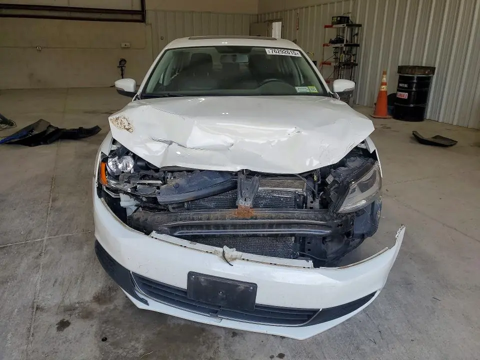2014 VOLKSWAGEN JETTA SE  