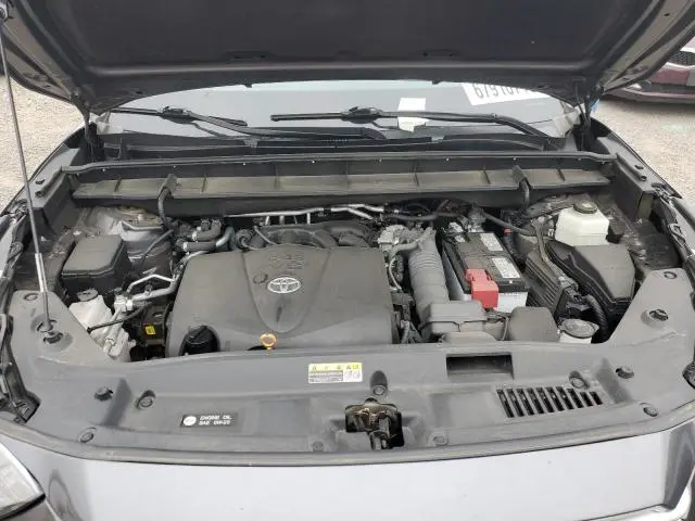 2021 TOYOTA HIGHLANDER XLE  