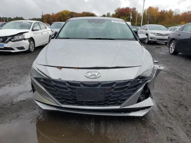 2022 HYUNDAI ELANTRA SE