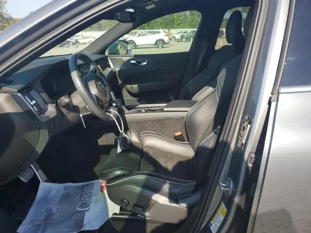 2019 VOLVO XC60 T5 R-DESIGN  