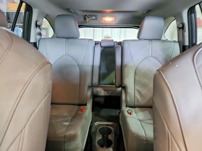 2024 TOYOTA HIGHLANDER PLATINUM  