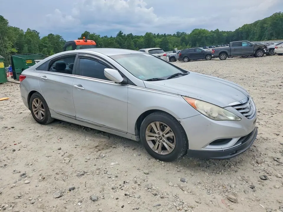 2011 HYUNDAI SONATA GLS  