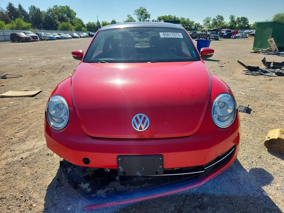2013 VOLKSWAGEN BEETLE   