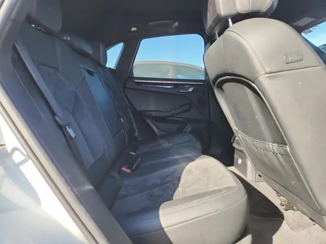 2016 PORSCHE MACAN S