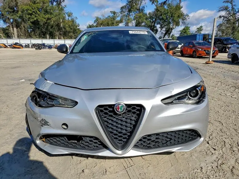 2019 ALFA ROMEO GIULIA TI  