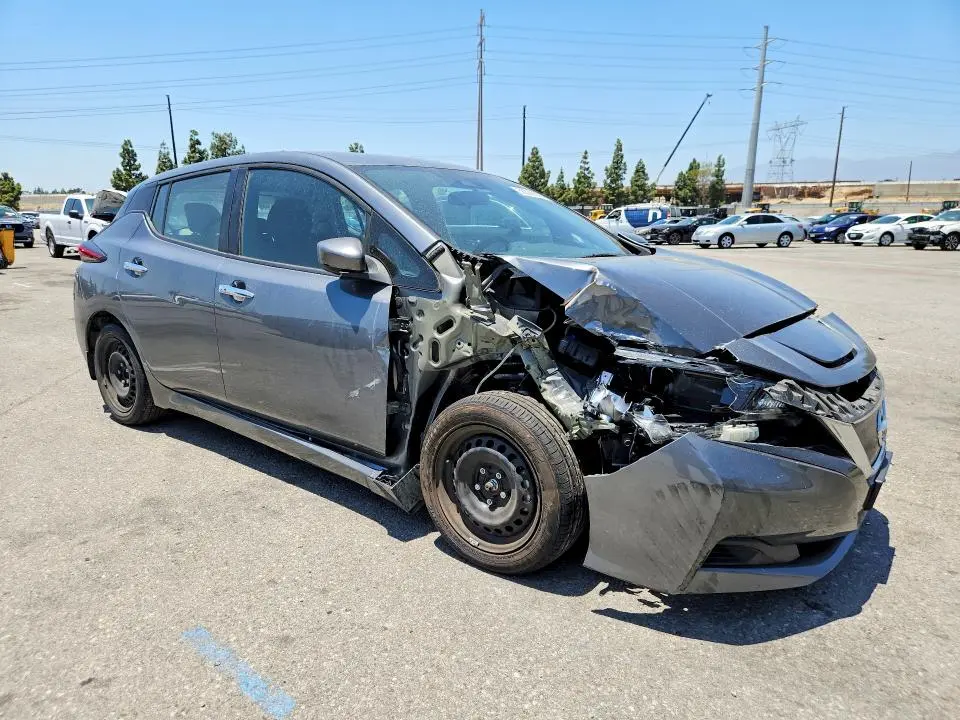 2020 NISSAN LEAF S  