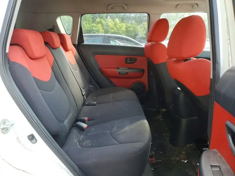 2010 KIA SOUL +  