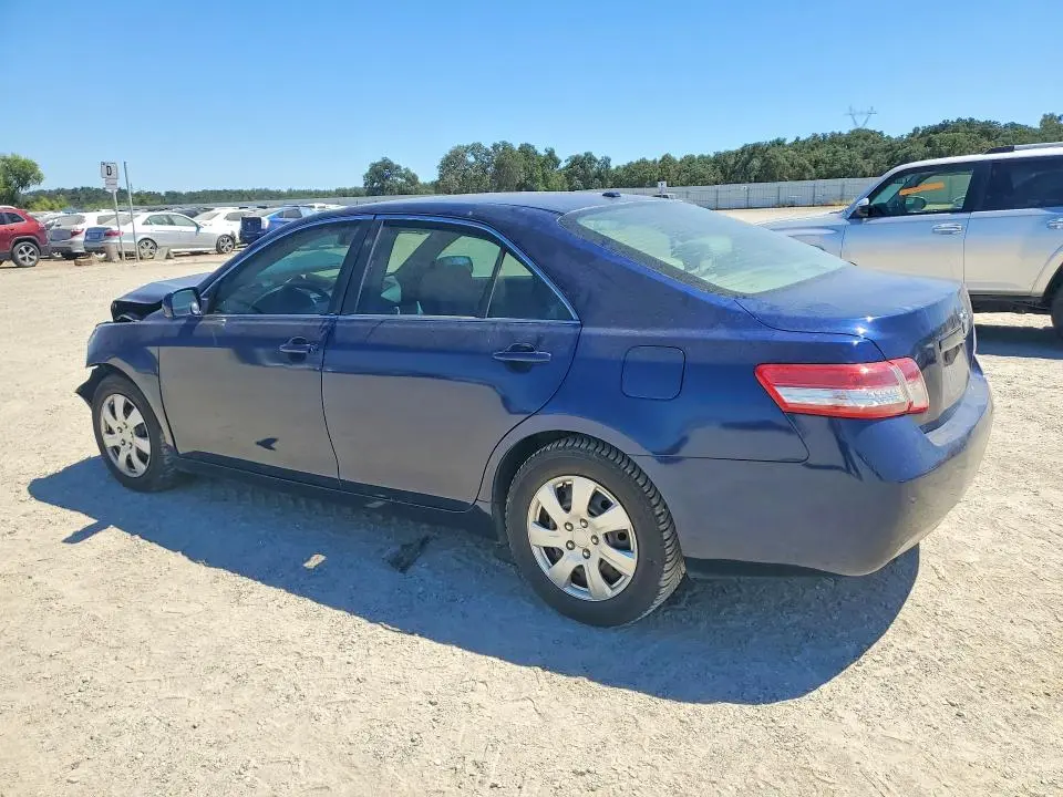 2010 TOYOTA CAMRY LE  