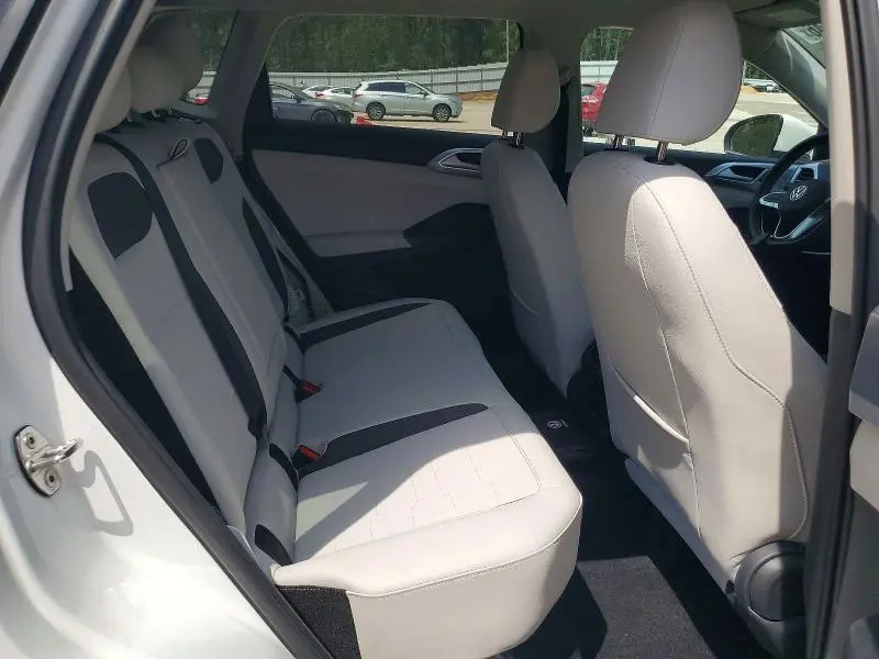 2025 VOLKSWAGEN TAOS SE  