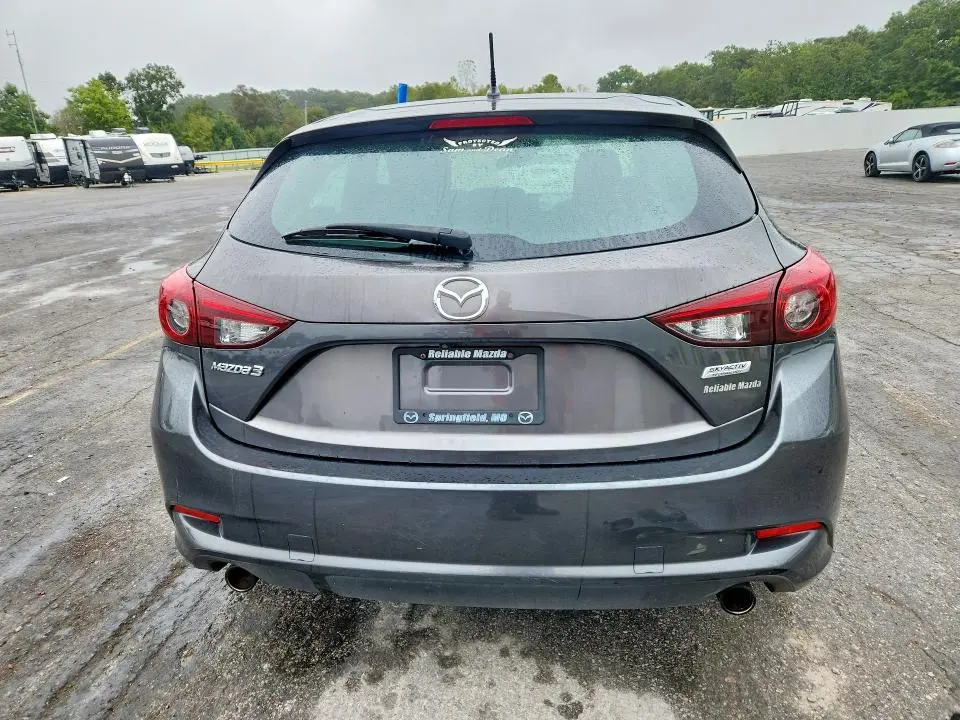 2018 MAZDA 3 TOURING  