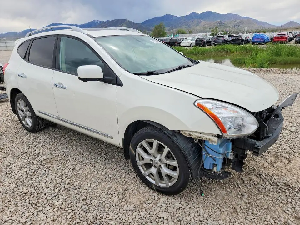 2012 NISSAN ROGUE S  