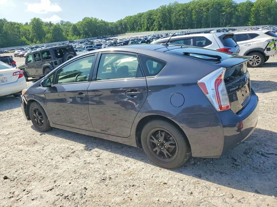 2015 TOYOTA PRIUS THREE  