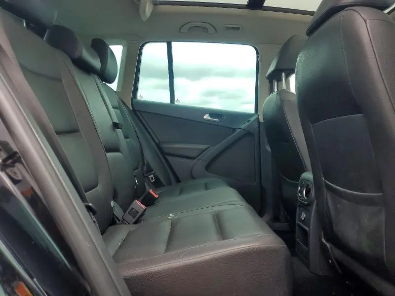 2012 VOLKSWAGEN TIGUAN S  
