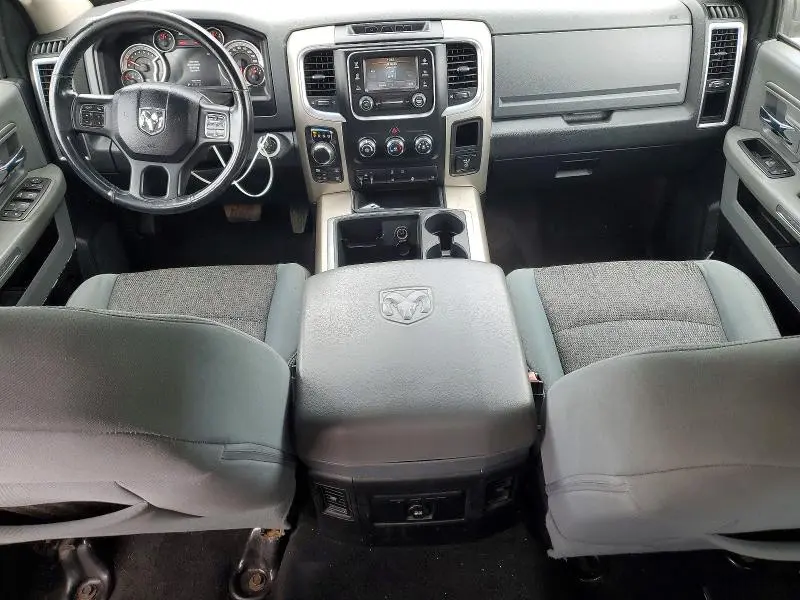 2014 RAM 1500 SLT  