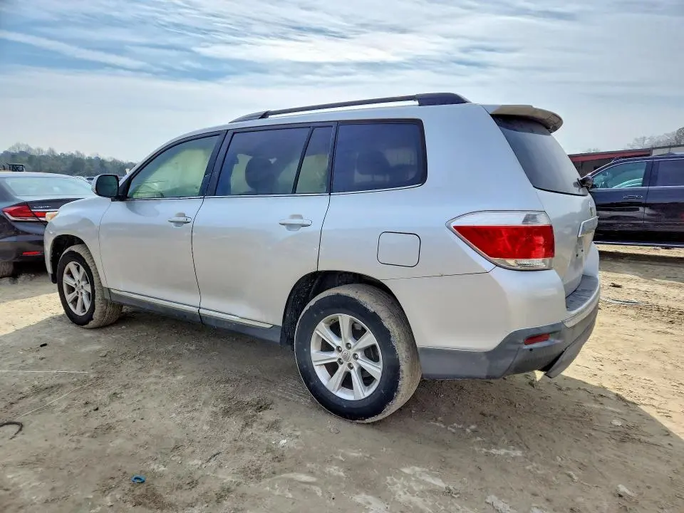 2011 TOYOTA HIGHLANDER BASE  