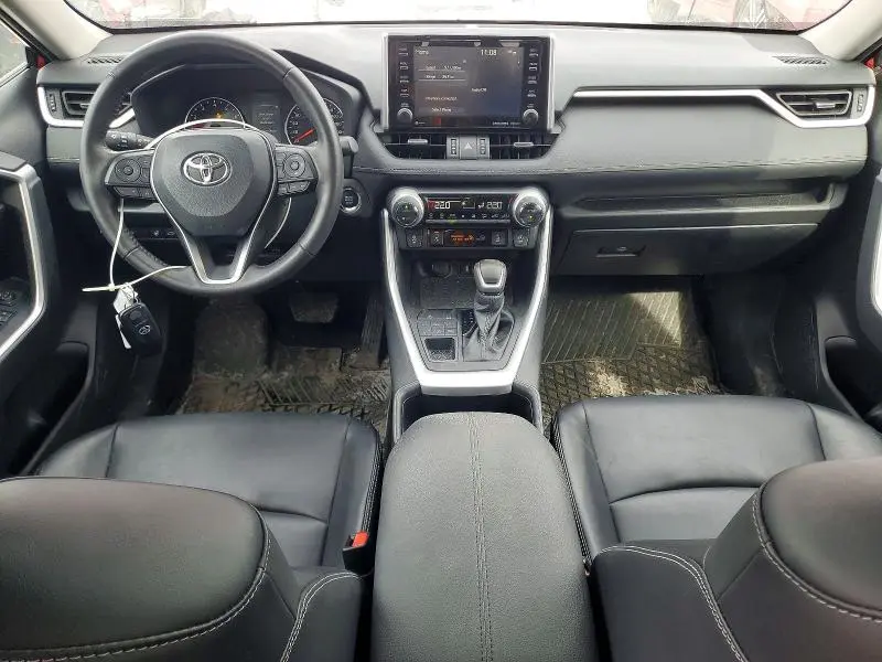 2022 TOYOTA RAV4 XLE  