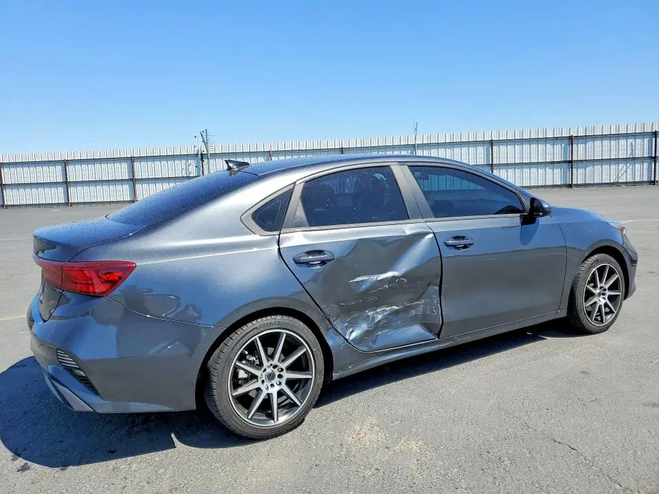 2022 KIA FORTE FE  