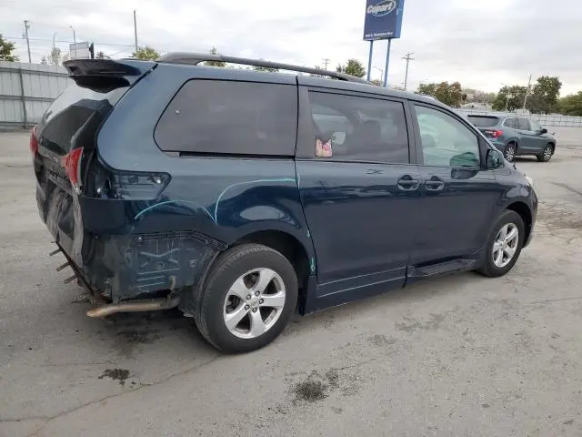 2012 TOYOTA SIENNA LE