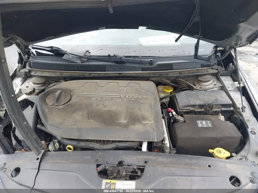 2016 CHRYSLER 200 C