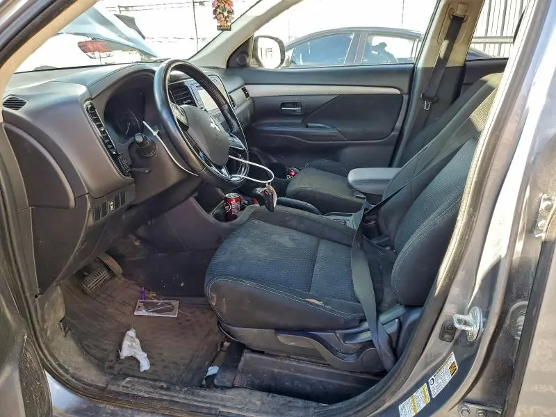 2016 MITSUBISHI OUTLANDER SE  