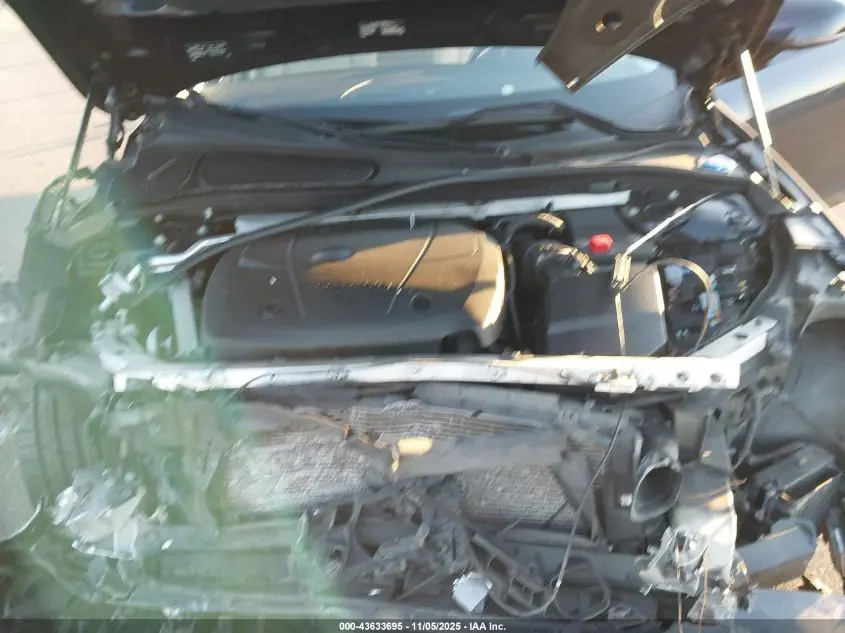 2017 VOLVO S90 T6 MOMENTUM