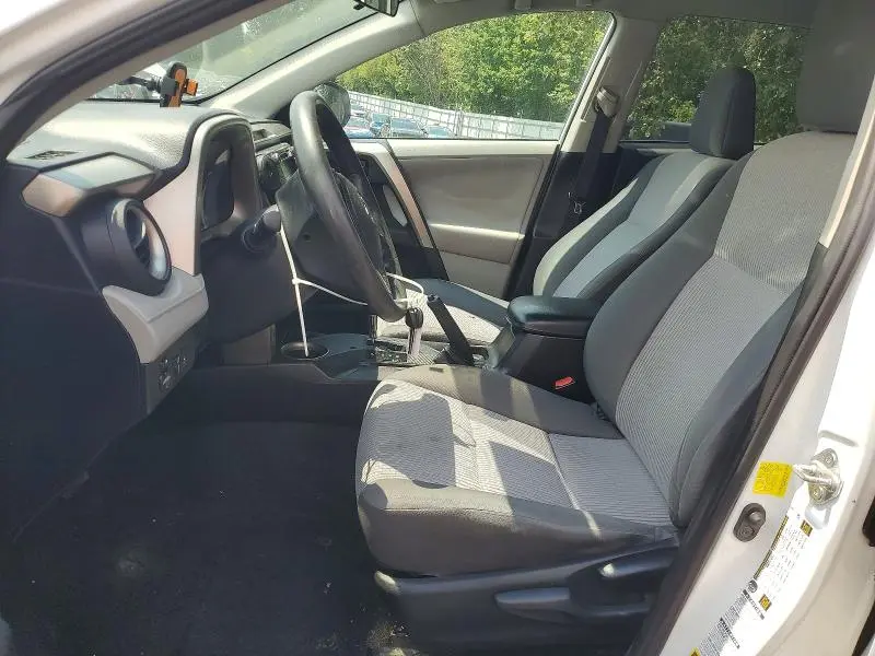 2013 TOYOTA RAV4 LE  