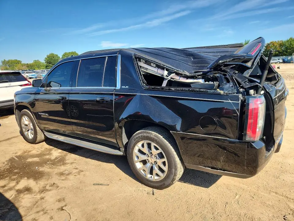 2017 GMC YUKON XL K1500 SLE  