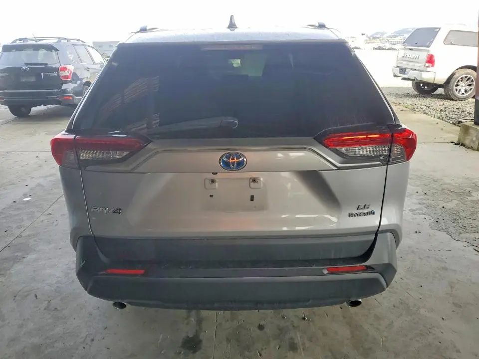 2019 TOYOTA RAV4 LE  