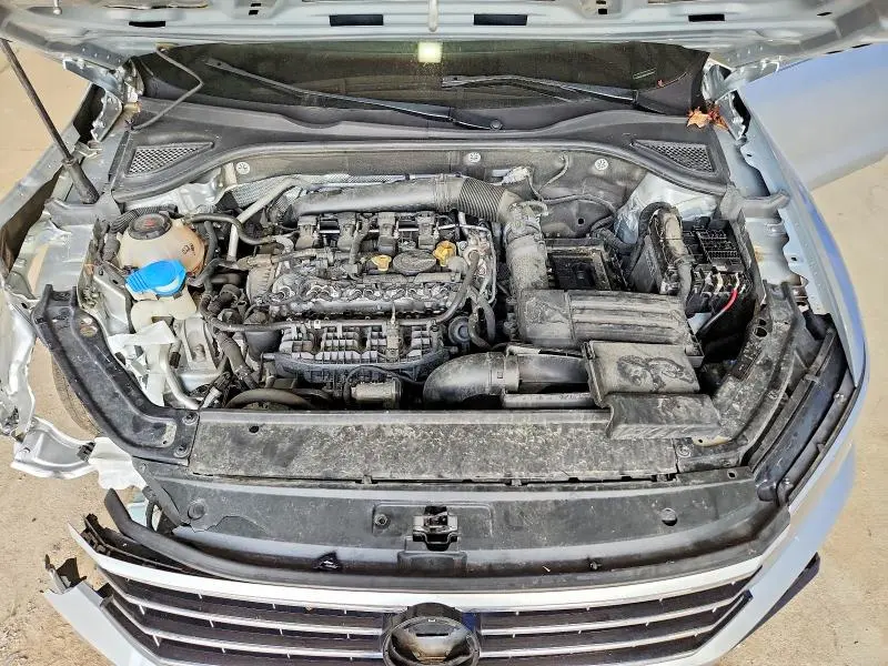 2018 VOLKSWAGEN PASSAT SE  