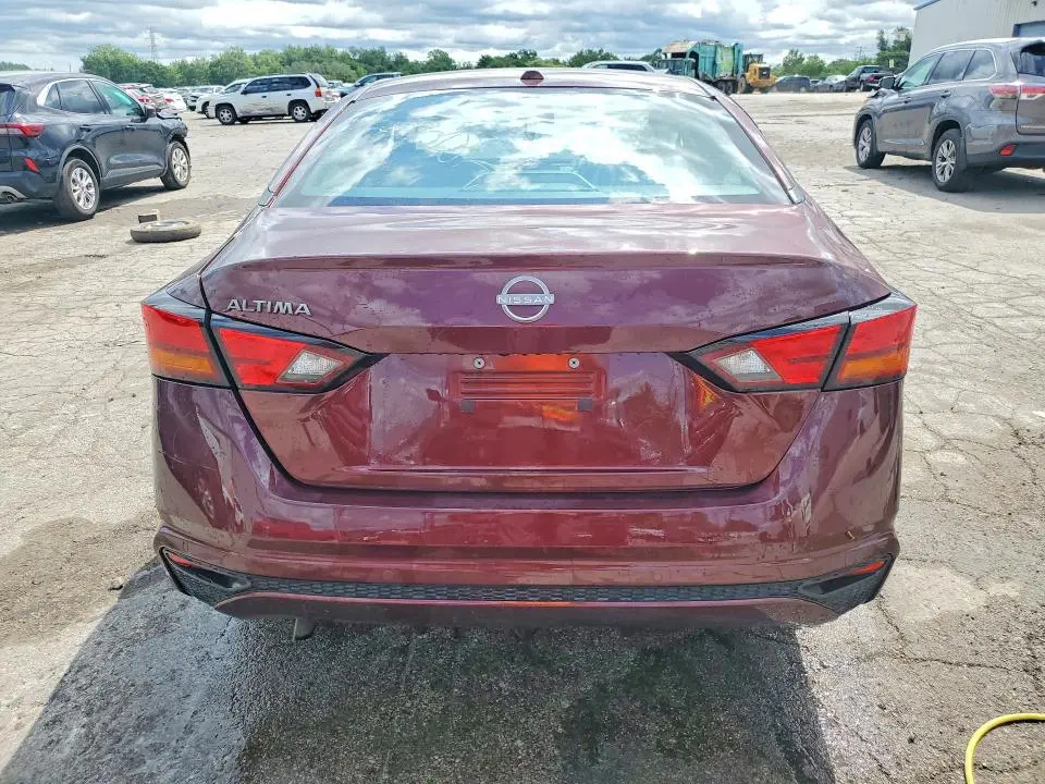 2025 NISSAN ALTIMA SV  