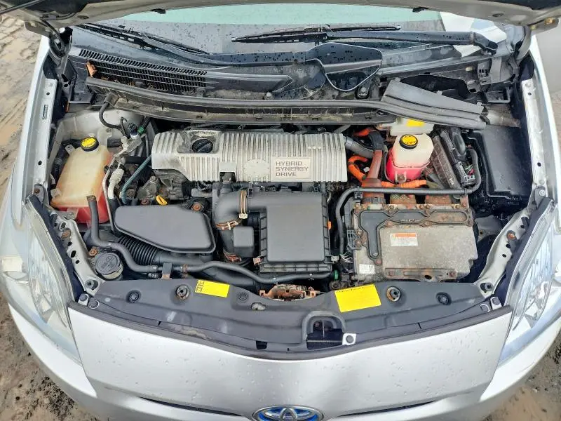 2011 TOYOTA PRIUS THREE  