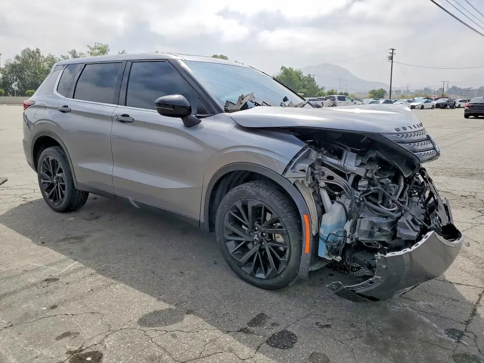 2022 MITSUBISHI OUTLANDER SE  