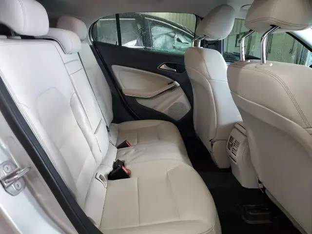 2020 MERCEDES-BENZ GLA 250  