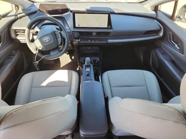 2025 TOYOTA PRIUS LE  