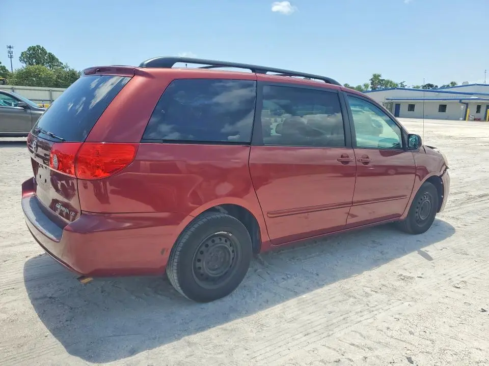 2010 TOYOTA SIENNA LE 7-PASSENGER  