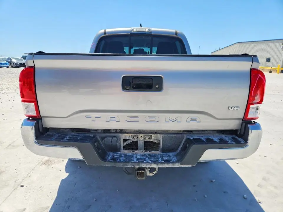 2016 TOYOTA TACOMA SR5 V6  