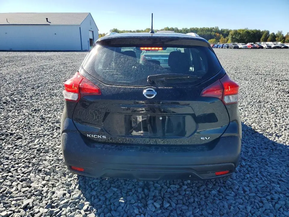 2018 NISSAN KICKS SV  