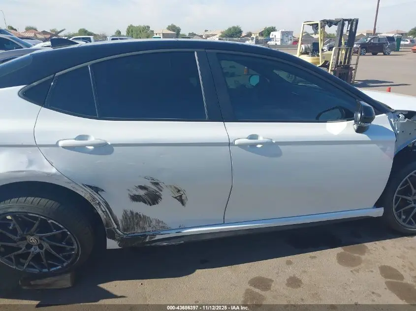 2025 TOYOTA CAMRY XSE