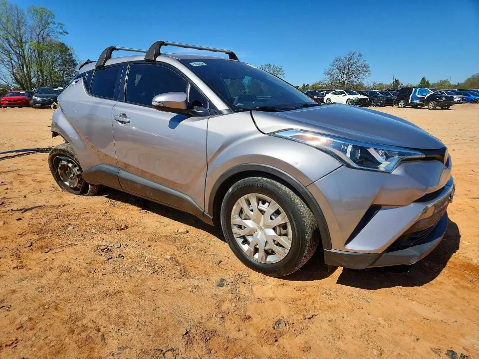 2019 TOYOTA C-HR LE  