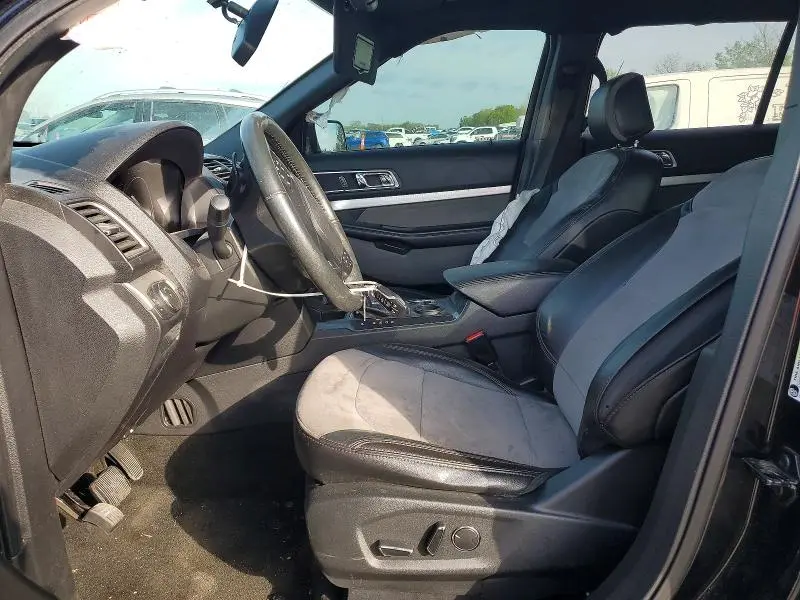 2017 FORD EXPLORER XLT  
