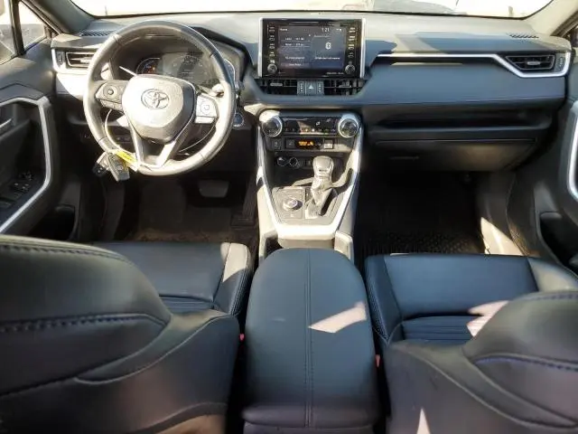 2020 TOYOTA RAV4 XSE