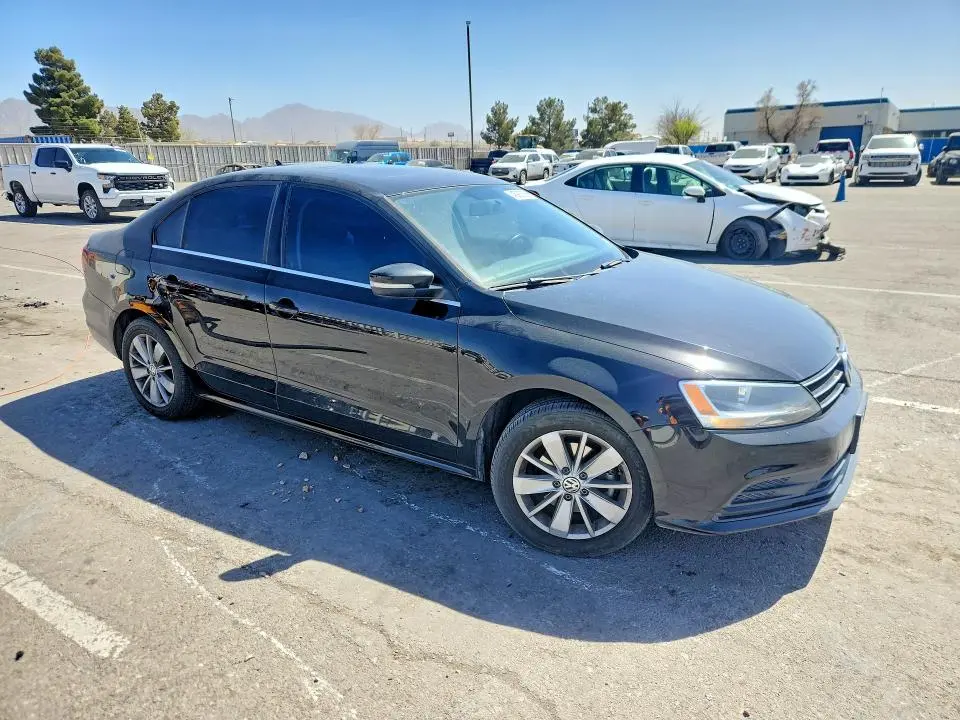 2016 VOLKSWAGEN JETTA SE  