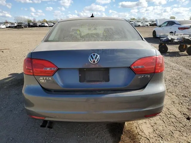 2013 VOLKSWAGEN JETTA SE  