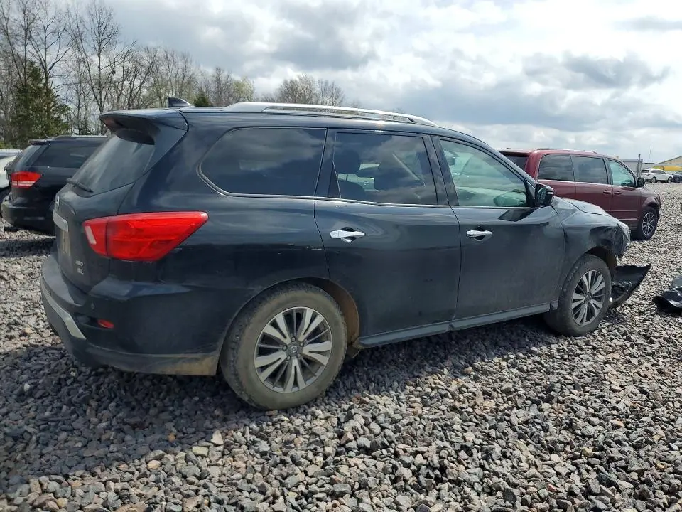 2019 NISSAN PATHFINDER SL  