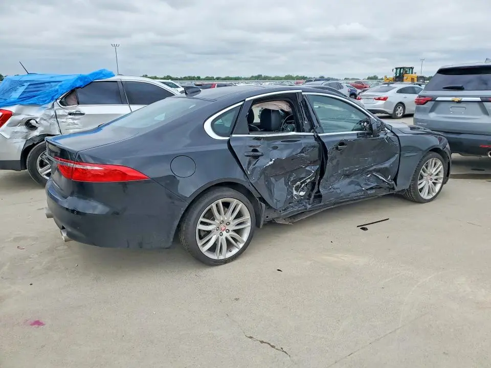 2016 JAGUAR XF   